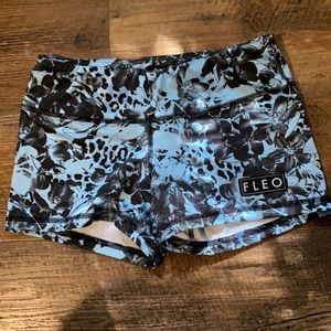 Fleo medium shorts